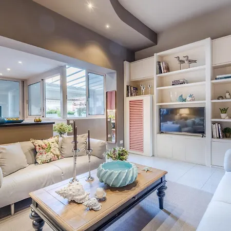 Gemma Imperiale 3 Bedrooms With Terrace In ヴィアレッジョ